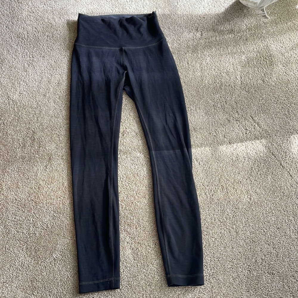 Lululemon Wunder under leggings